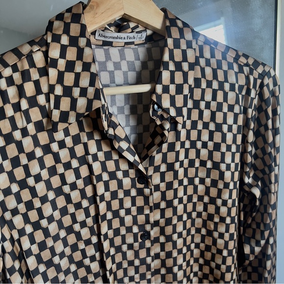 Abercrombie Satin Blouse Never Worn - Picture 4 of 5